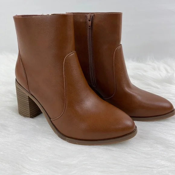 Brown boot - Picture 2 of 4